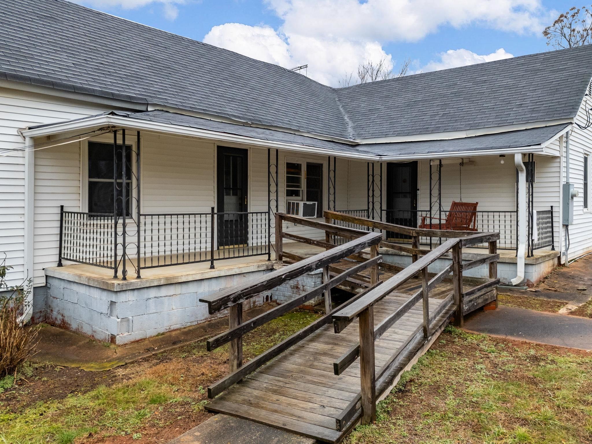 570 Coopertown Road Spartanburg, SC 29307 - Photo 3 of 39 Gallery Image 3