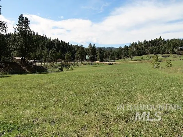 $215,000 | 91 Crosstimber Loop, Garden Valley, ID 83622