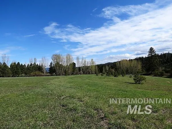 $215,000 | 91 Crosstimber Loop, Garden Valley, ID 83622