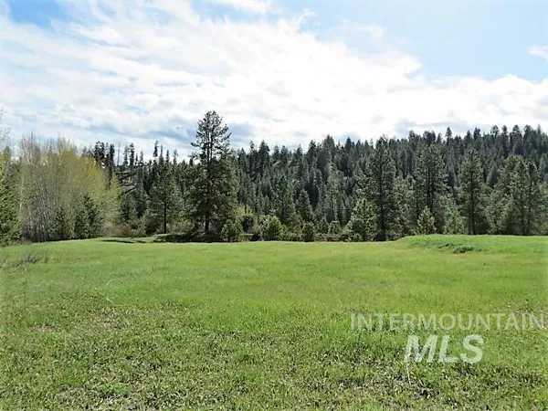 $215,000 | 91 Crosstimber Loop, Garden Valley, ID 83622