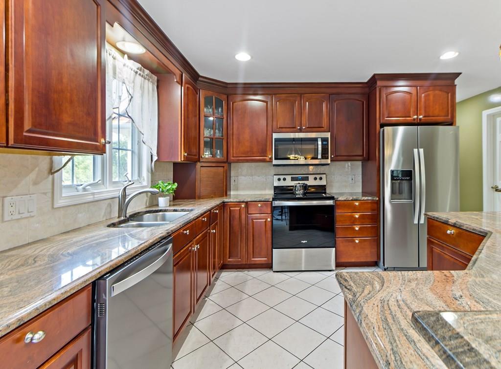 72 Blanding Road Rehoboth, MA 02769 - Photo 6 of 34 Gallery Image 6