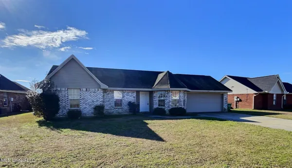 $1,600 | 2316 Paula Circle, Ocean Springs, MS 39564