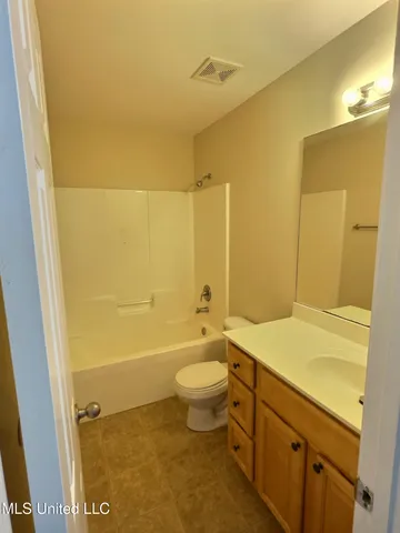 $1,600 | 2316 Paula Circle, Ocean Springs, MS 39564