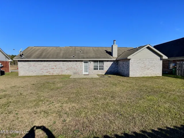 $1,600 | 2316 Paula Circle, Ocean Springs, MS 39564