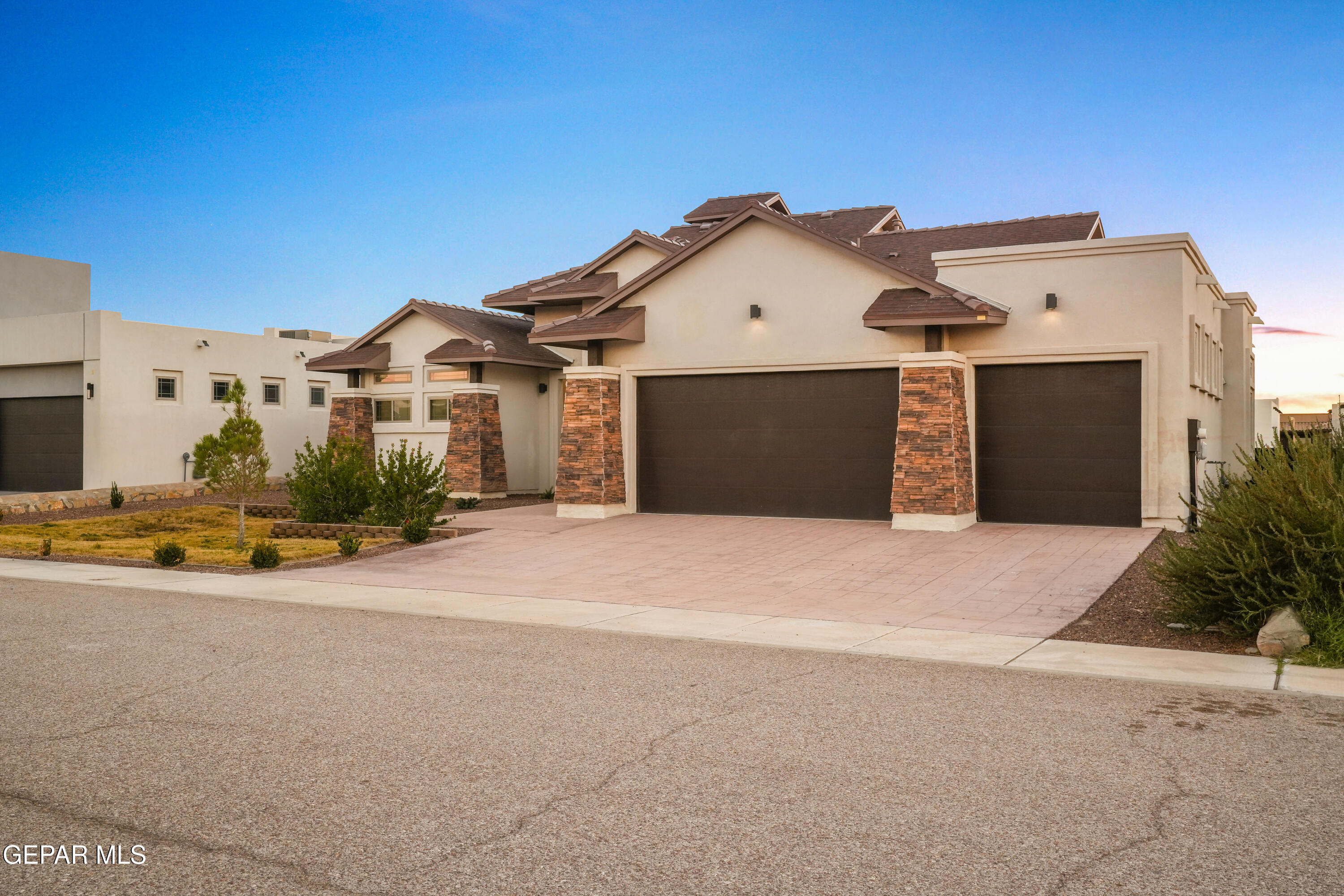 356 Rio De Jazmin Circle El Paso, TX 79932 - Photo 3 of 66 356 Rio De Jazmin-46