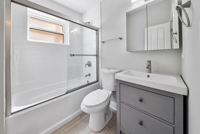 $3,515 | 4637 North Dover Street, Unit 2S, Chicago, IL 60640