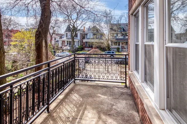 $3,515 | 4637 North Dover Street, Unit 2S, Chicago, IL 60640