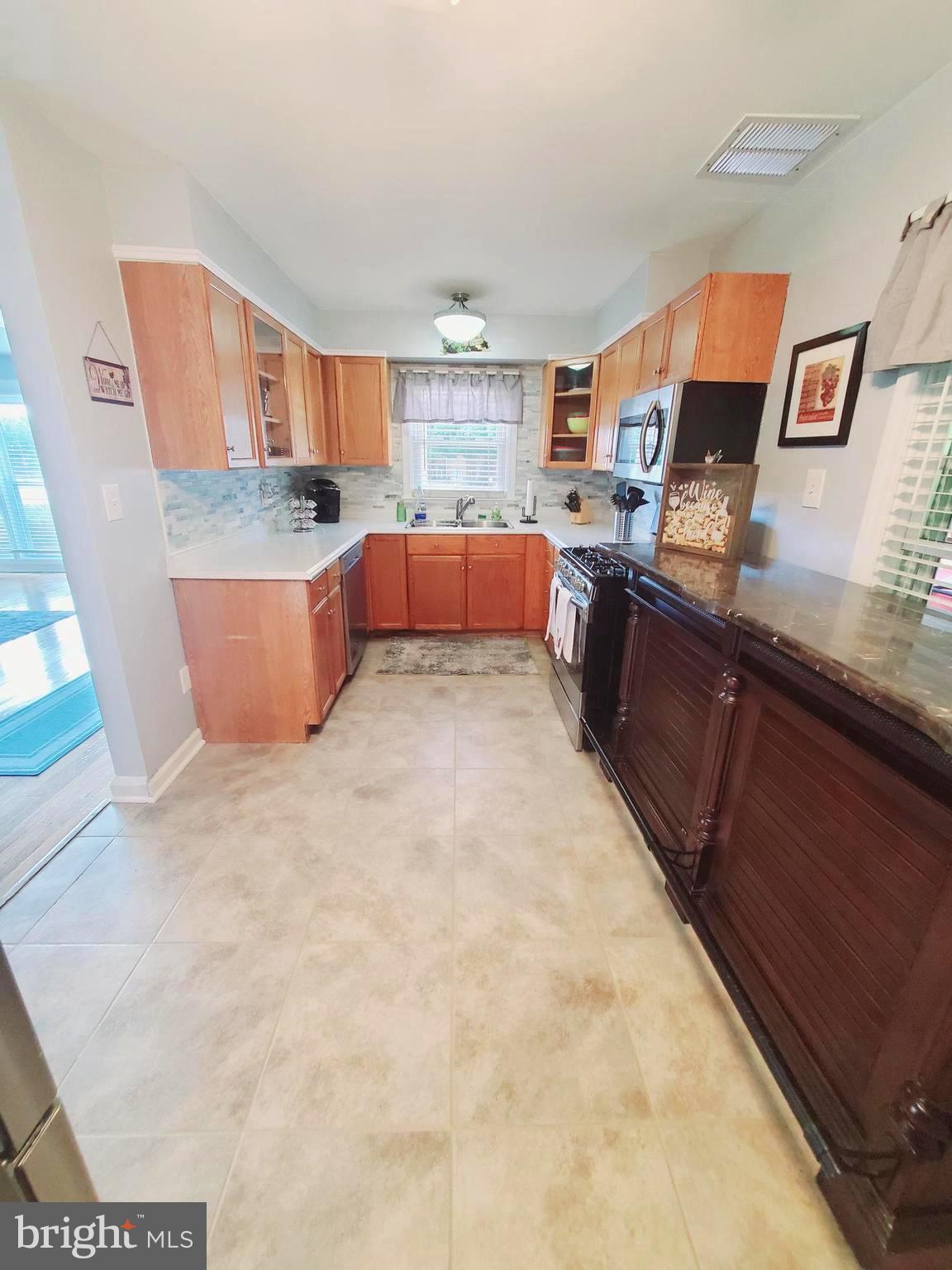 6801 Dunhill Road Dundalk, MD 21222 - Photo 13 of 26