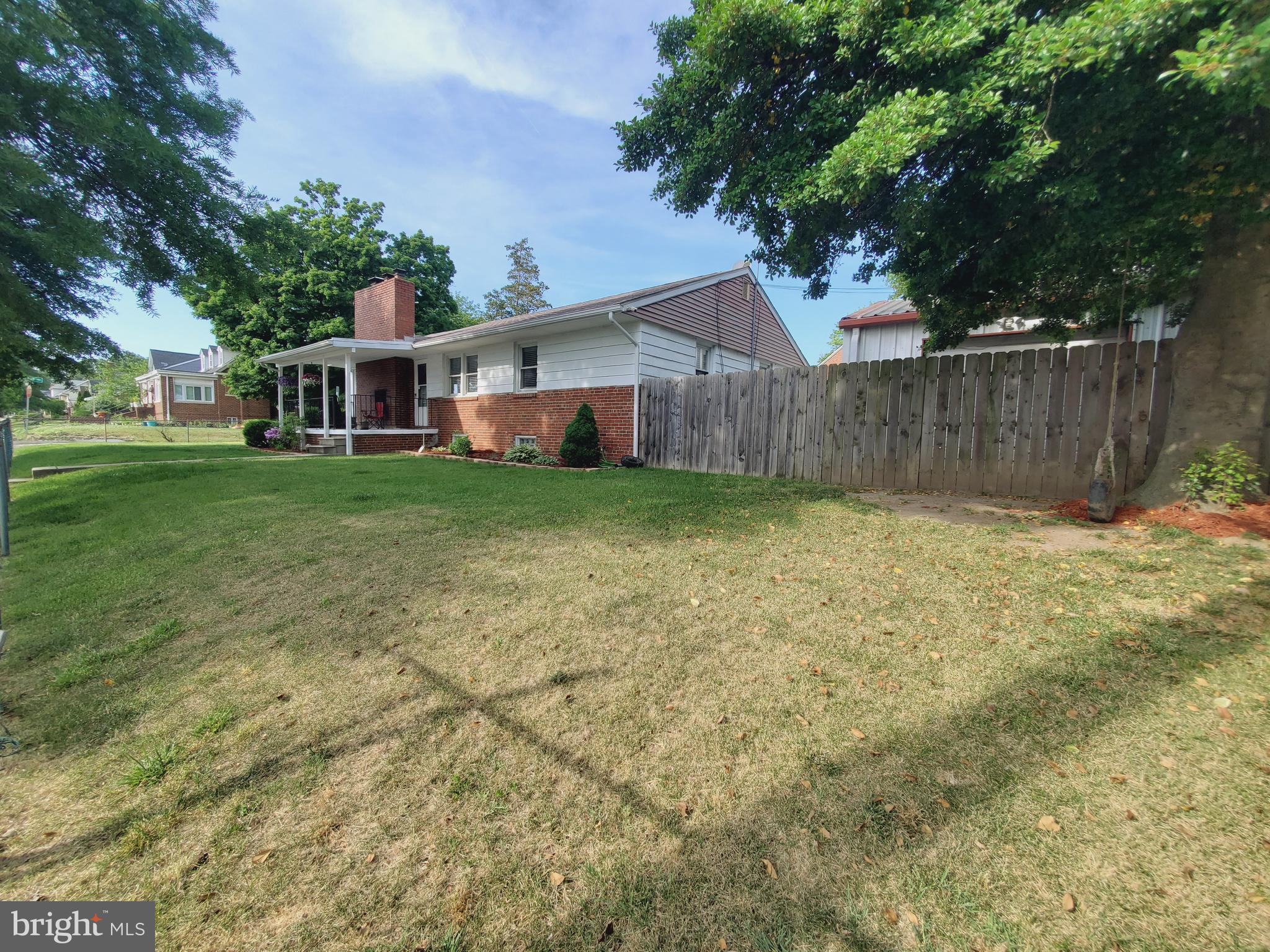6801 Dunhill Road Dundalk, MD 21222 - Photo 4 of 26