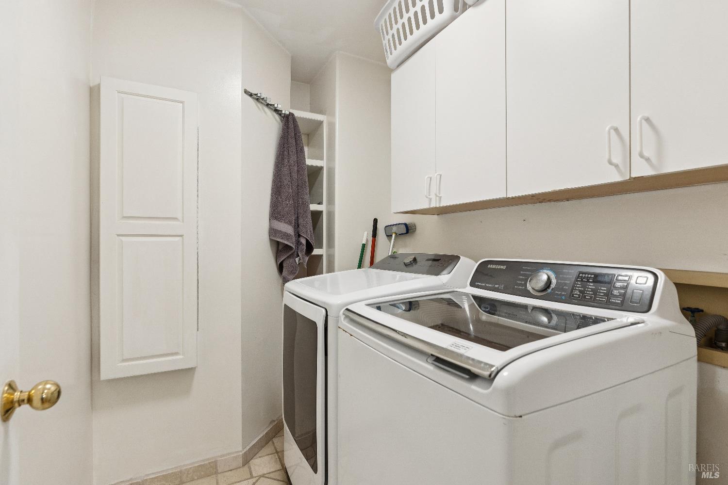 3556 Wood Valley Road Sonoma, CA 95476 - Photo 26 of 33 a utility room with dryer and washer