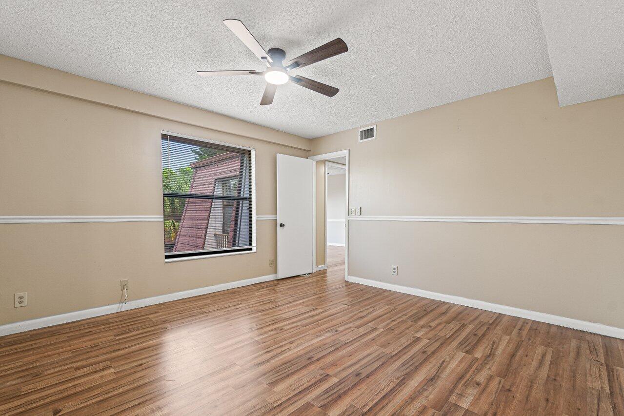 7633 Courtyard Run West Boca Raton, FL 33433 - Photo 22 of 32 026-7633CourtyardRunWest-BocaRaton-FL-33