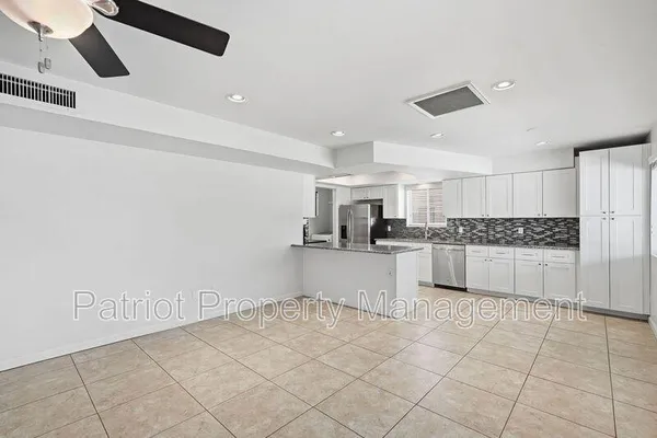 $2,600 | 2150 West Eugie Avenue, Phoenix, AZ 85029