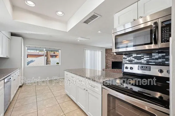 $2,600 | 2150 West Eugie Avenue, Phoenix, AZ 85029