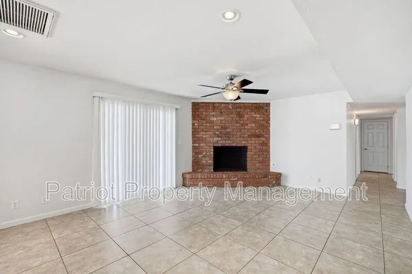 $2,600 | 2150 West Eugie Avenue, Phoenix, AZ 85029