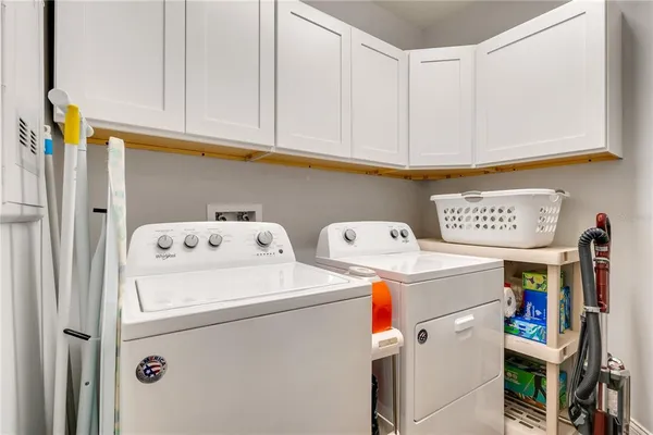$370,000 | 7517 Laureate Boulevard, Unit 4206, Orlando, FL 32827