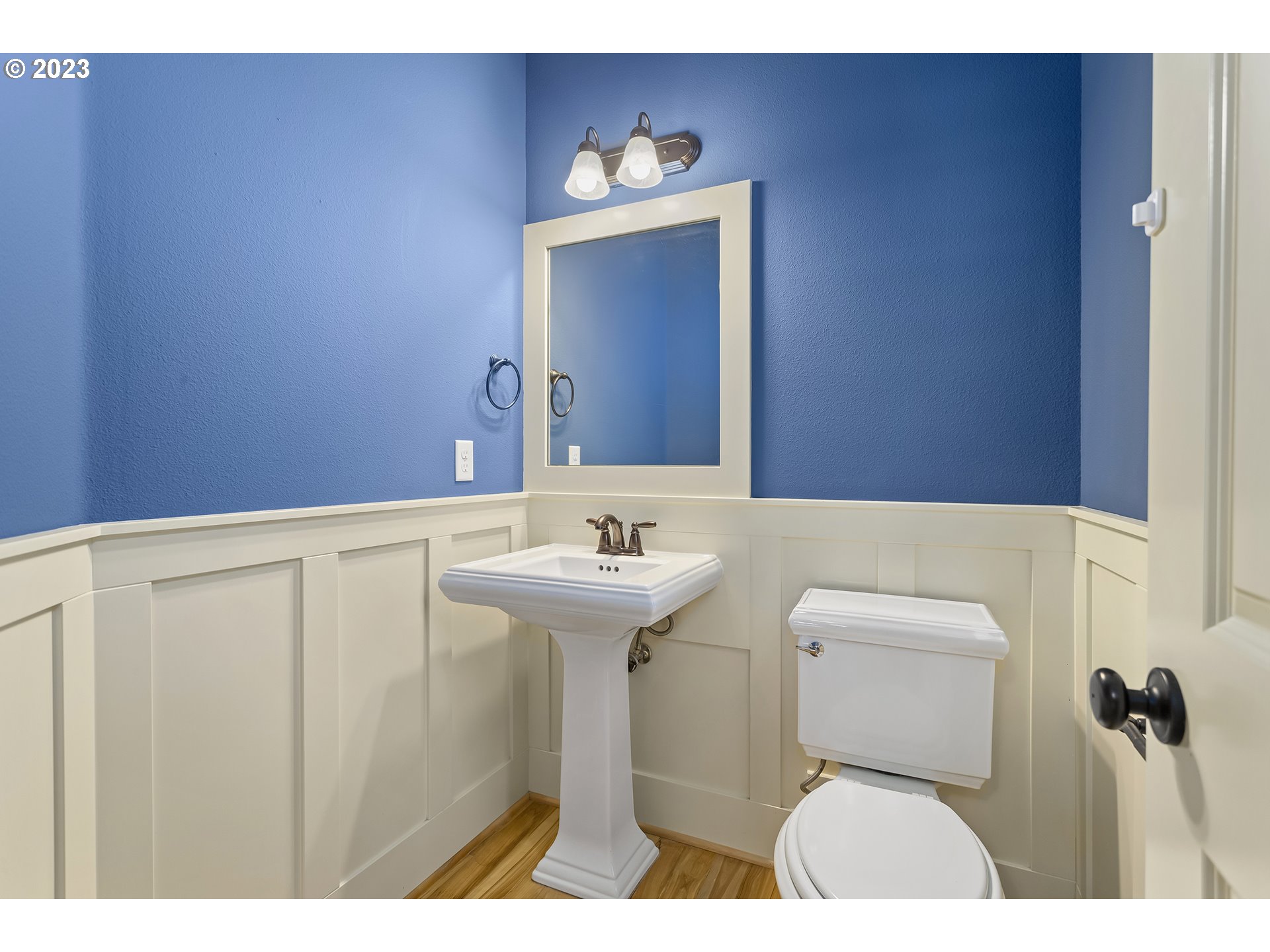 2267 Southwest 184th Terrace Beaverton, OR 97003 - Photo 15 of 39 Bathroom