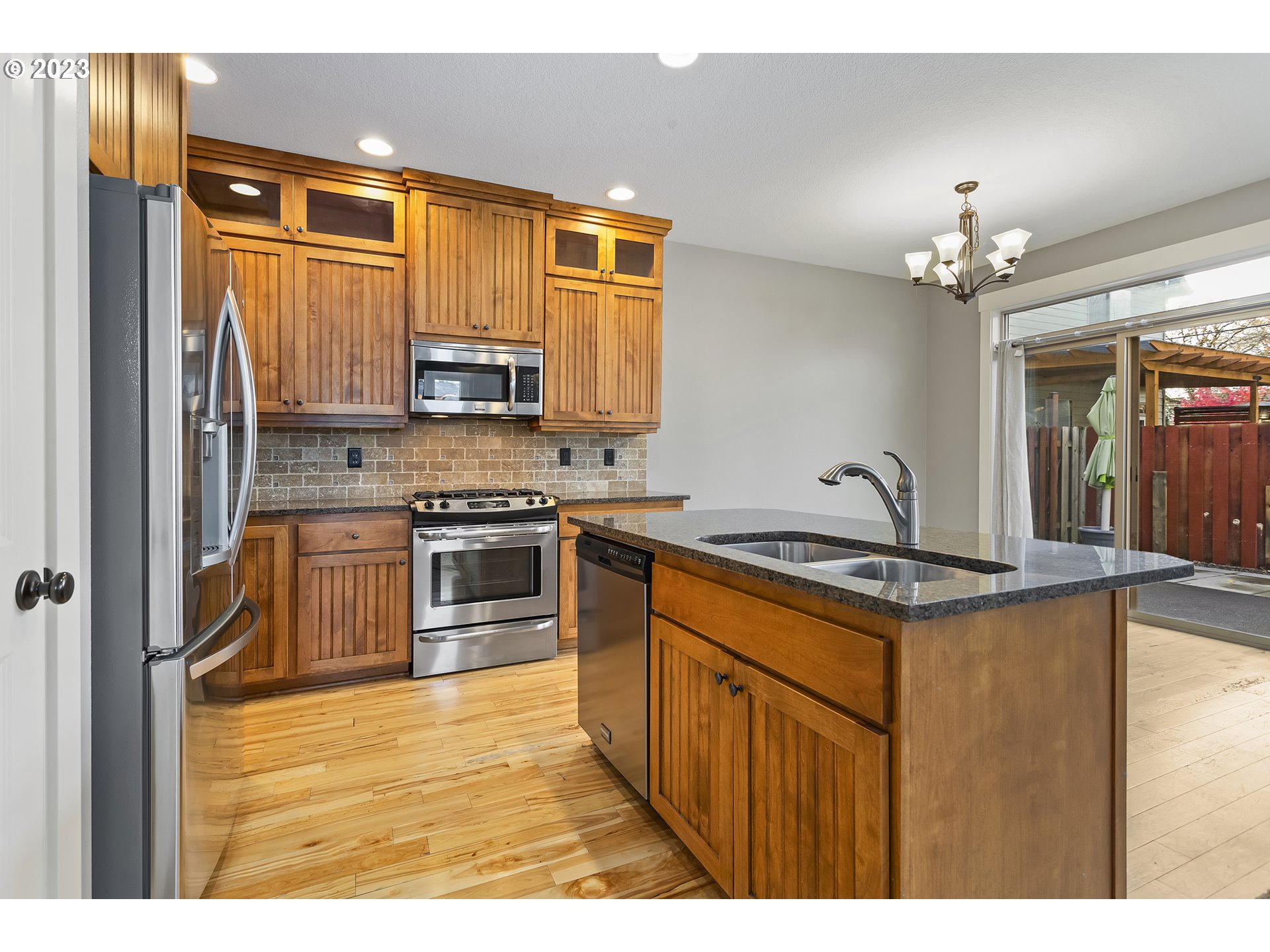 2267 Southwest 184th Terrace Beaverton, OR 97003 - Photo 4 of 39