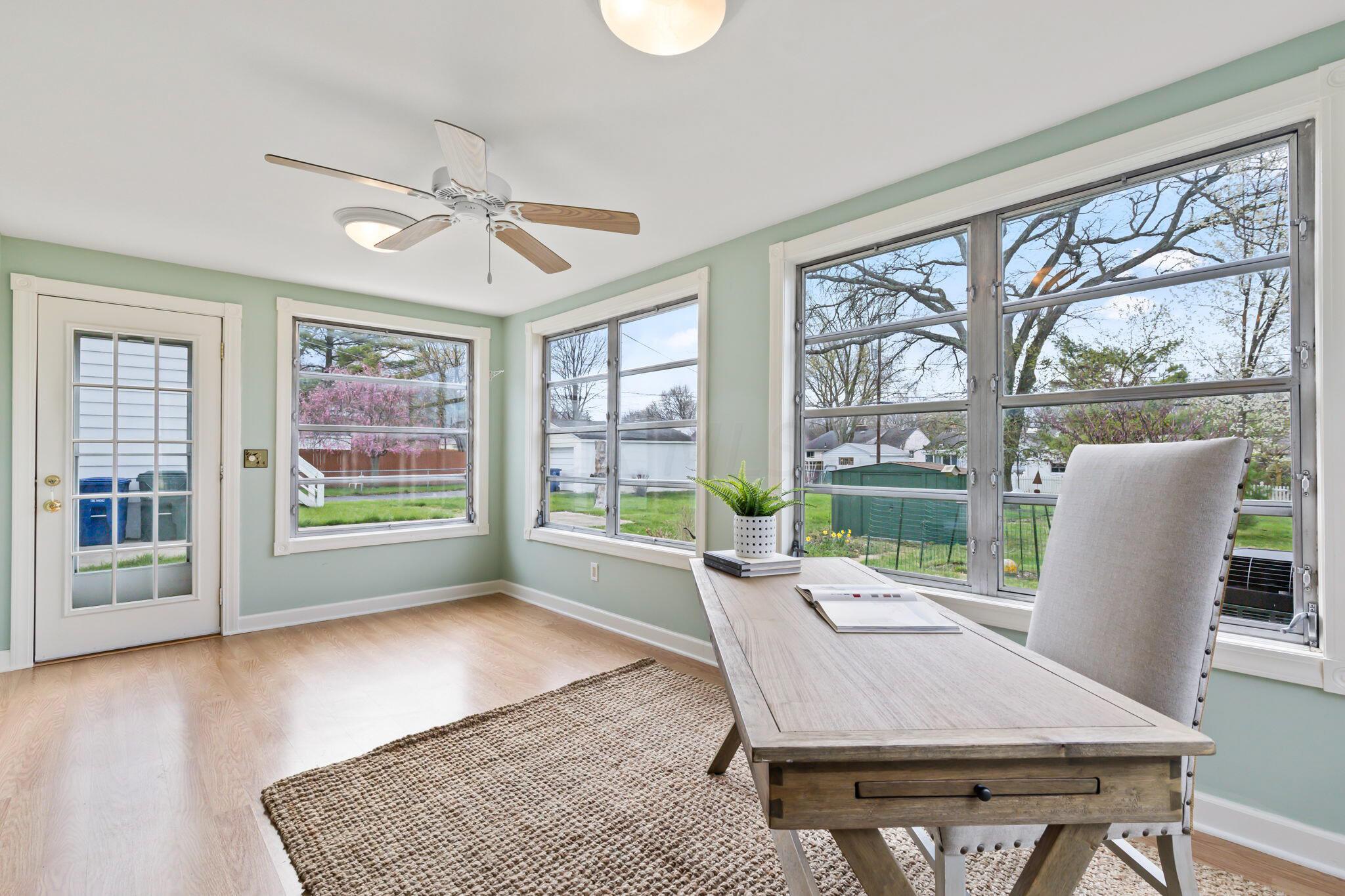 423 Garden Road Columbus, OH 43214 - Photo 11 of 29 Sunroom