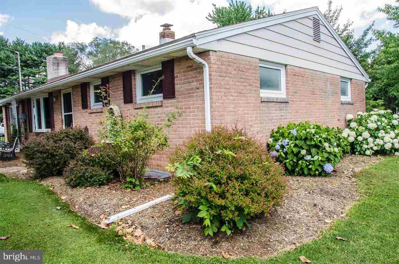58 Sharon Road Enola, PA 17025 - Photo 2 of 5 Gallery Image 2