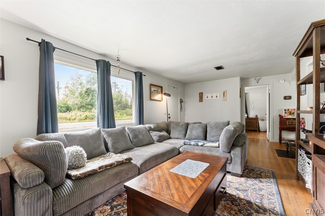 6449 Lakeshore Road Cicero, NY 13039 - Photo 5 of 24