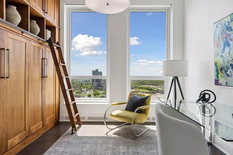 $1,090,000 | 1111 West River Parkway, Unit 23D, Minneapolis, MN 55415