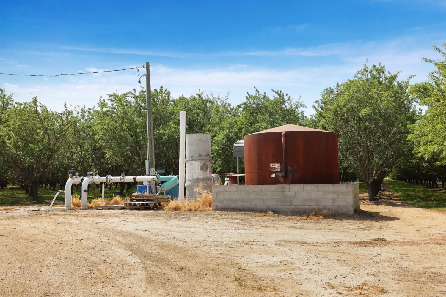 4866 East Roosevelt Road Chowchilla, CA 93610 - Photo 10 of 30 One of three diesel deep wells for irrigation