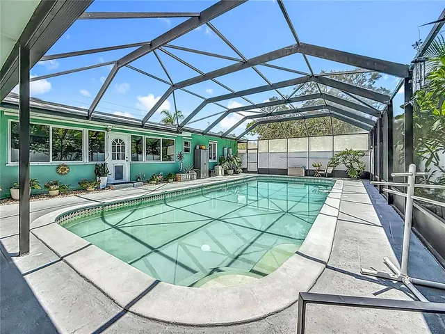 $875,000 | 2900 Park Street North, St. Petersburg, FL 33710