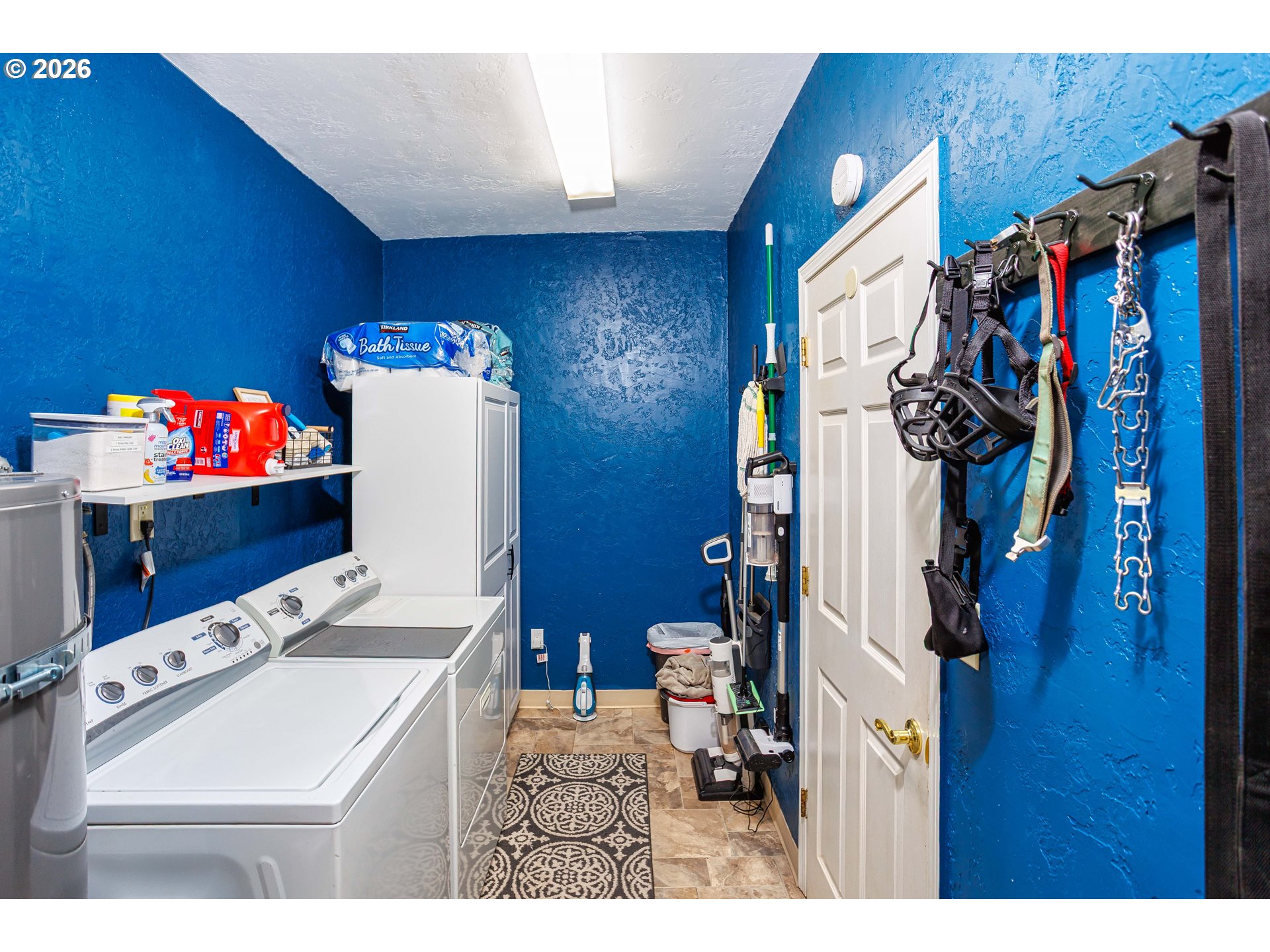 85 Northeast 23rd Street Gresham, OR 97030 - Photo 12 of 23 a utility room with dryer and washer