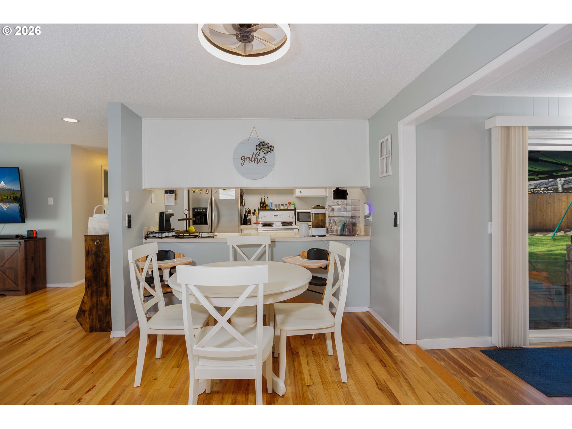 85 Northeast 23rd Street Gresham, OR 97030 - Photo 7 of 23 a view of a dining room with furniture