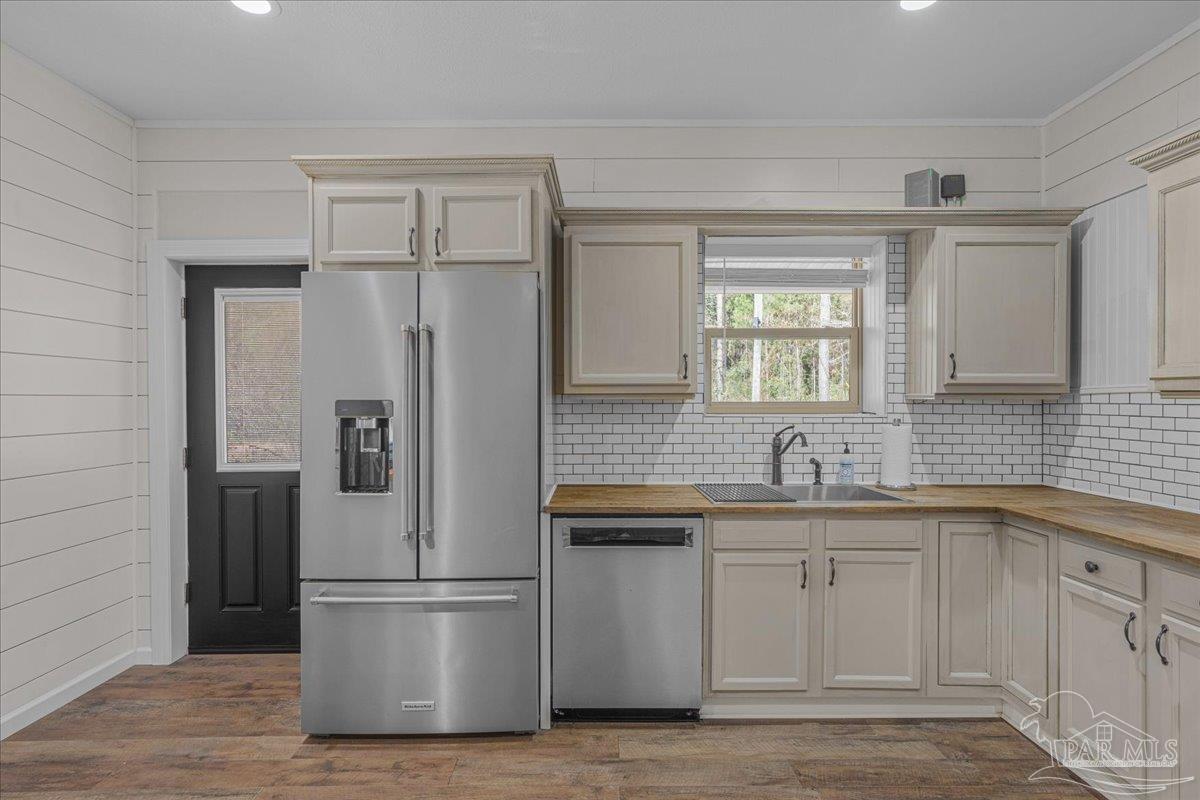 1660 Annie Penton Road Jay, FL 32565 - Photo 20 of 56