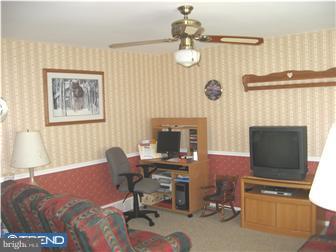 3892 Byron Road Huntingdon Valley, PA 19006 - Photo 4 of 12 Family Room