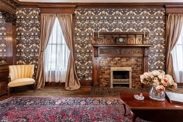 $749,995 | 825 East Washington Street, Muncie, IN 47305