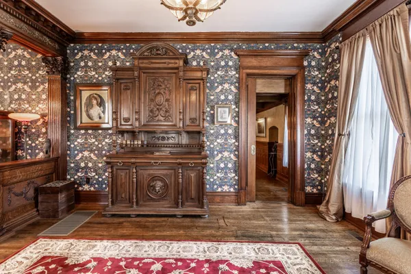 $749,995 | 825 East Washington Street, Muncie, IN 47305