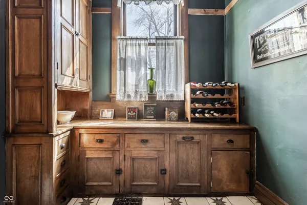 $749,995 | 825 East Washington Street, Muncie, IN 47305