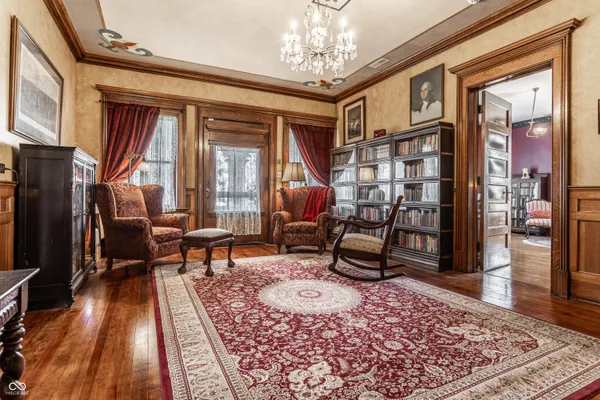 $749,995 | 825 East Washington Street, Muncie, IN 47305