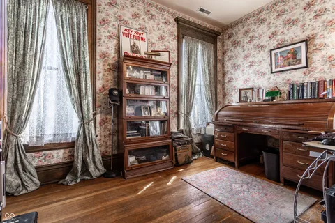 $749,995 | 825 East Washington Street, Muncie, IN 47305