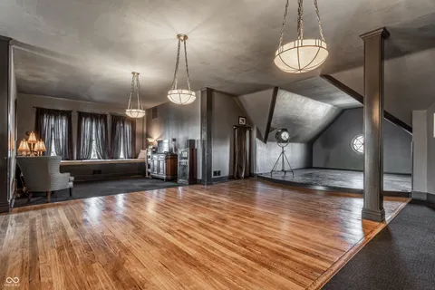 $749,995 | 825 East Washington Street, Muncie, IN 47305