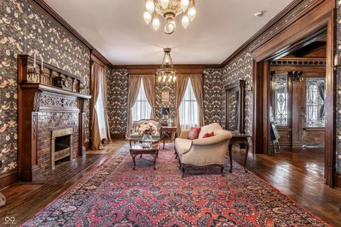 $749,995 | 825 East Washington Street, Muncie, IN 47305