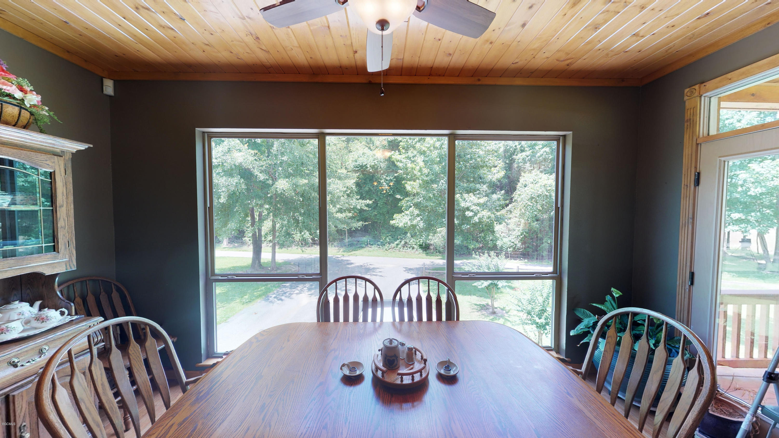 750 Hicks Road Leakesville, MS 39451 - Photo 21 of 48 Sunroom