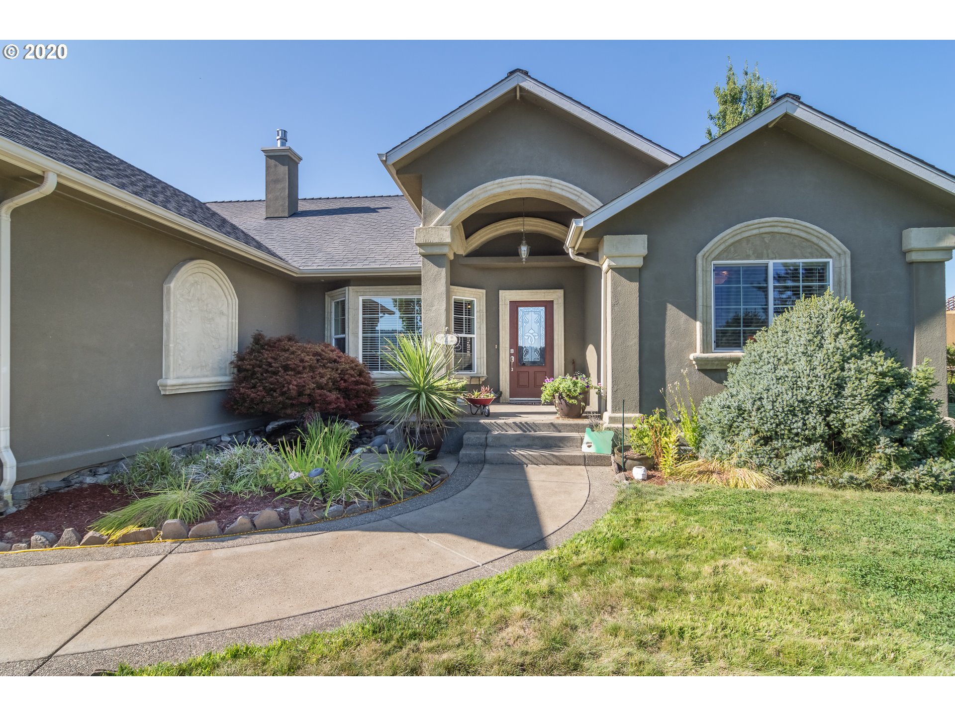 1901 Innsbrook Court Sutherlin, OR 97479 - Photo 2 of 32 Gallery Image 2