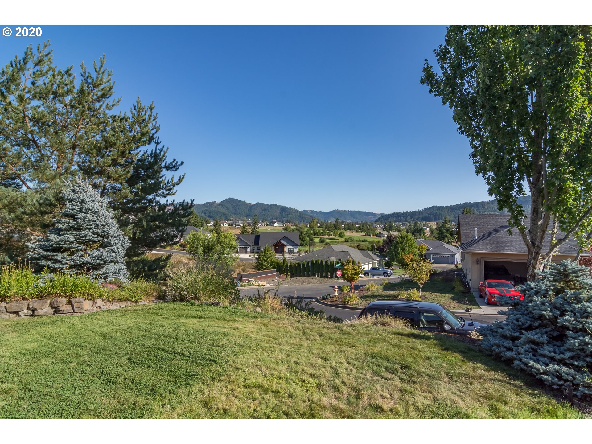 1901 Innsbrook Court Sutherlin, OR 97479 - Photo 4 of 32 Gallery Image 4
