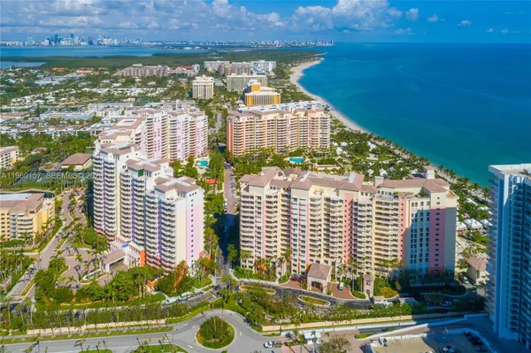 $3,895,000 | 799 Crandon Boulevard, Unit 605, Key Biscayne, FL 33149