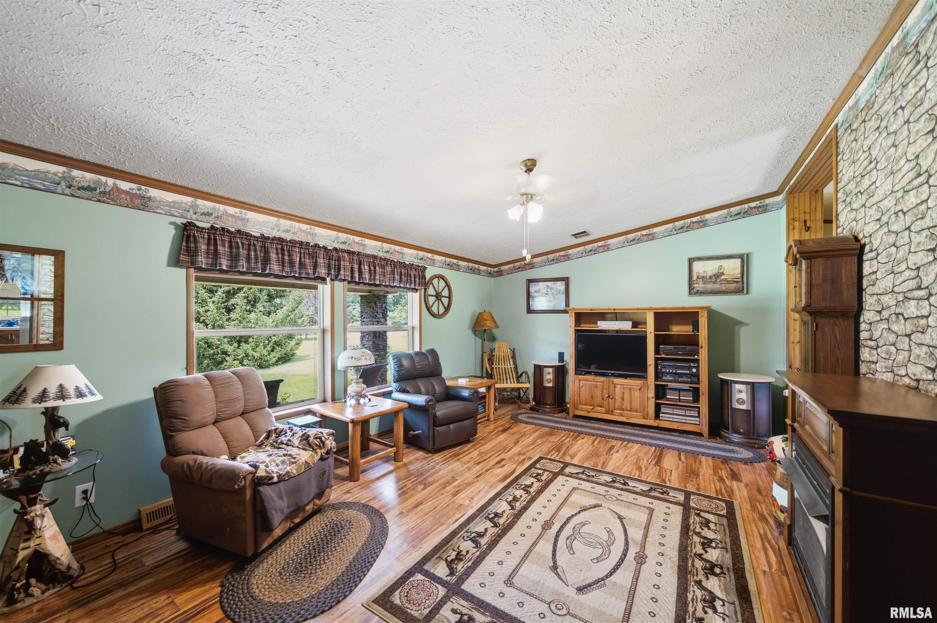 12806 North Whittaker Road Brimfield, IL 61517 - Photo 5 of 61
