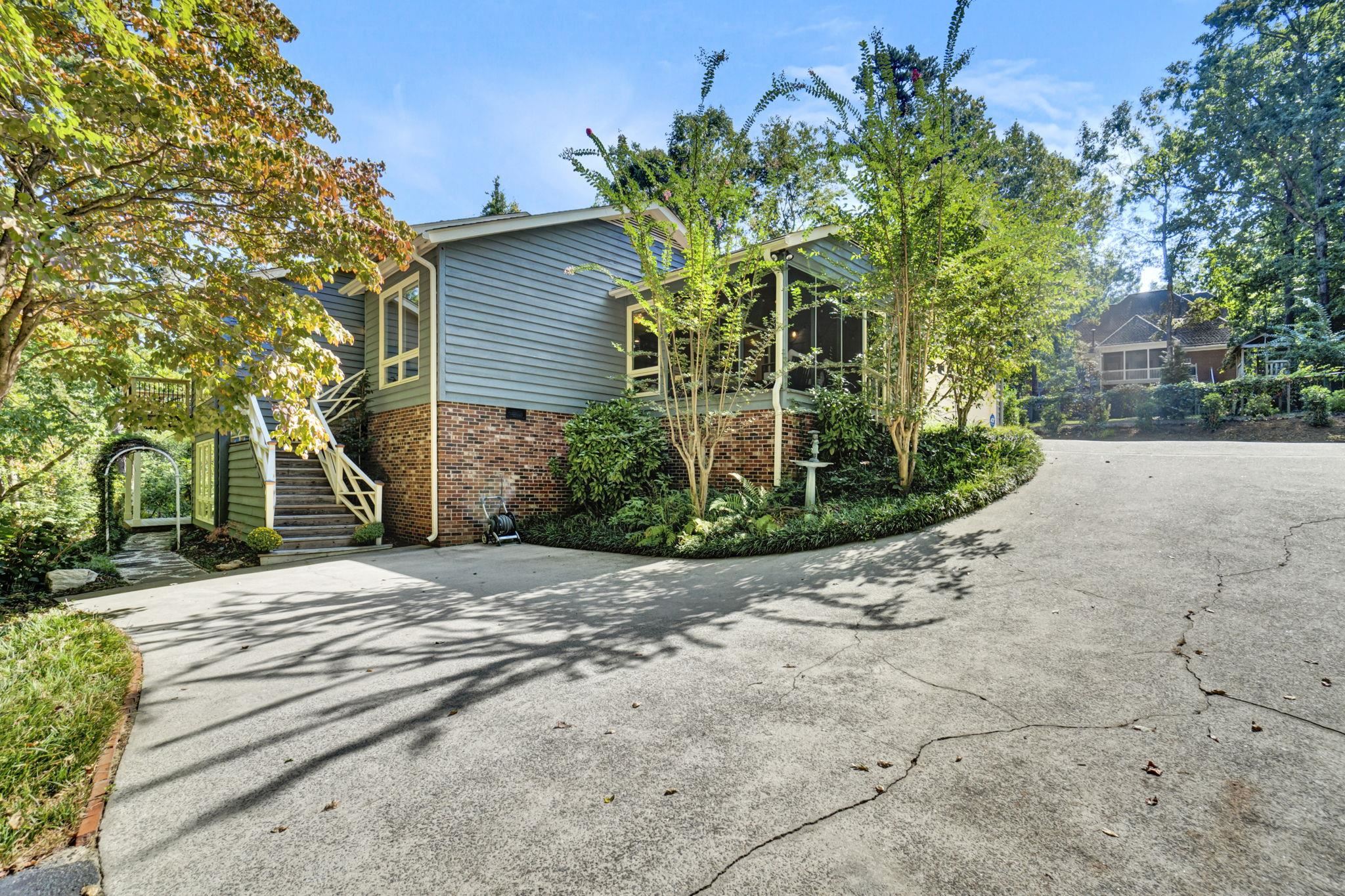 304 Hammett Road Greer, SC 29650 - Photo 5 of 45