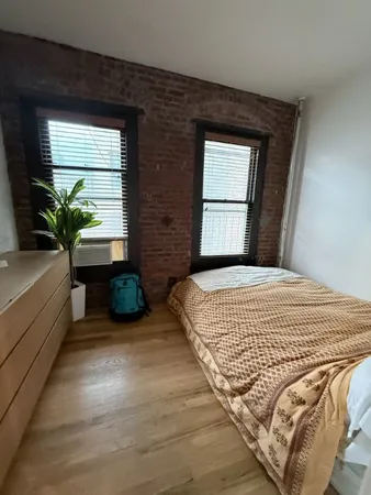 $4,000 | 52 MacDougal Street, Unit 5B | SoHo