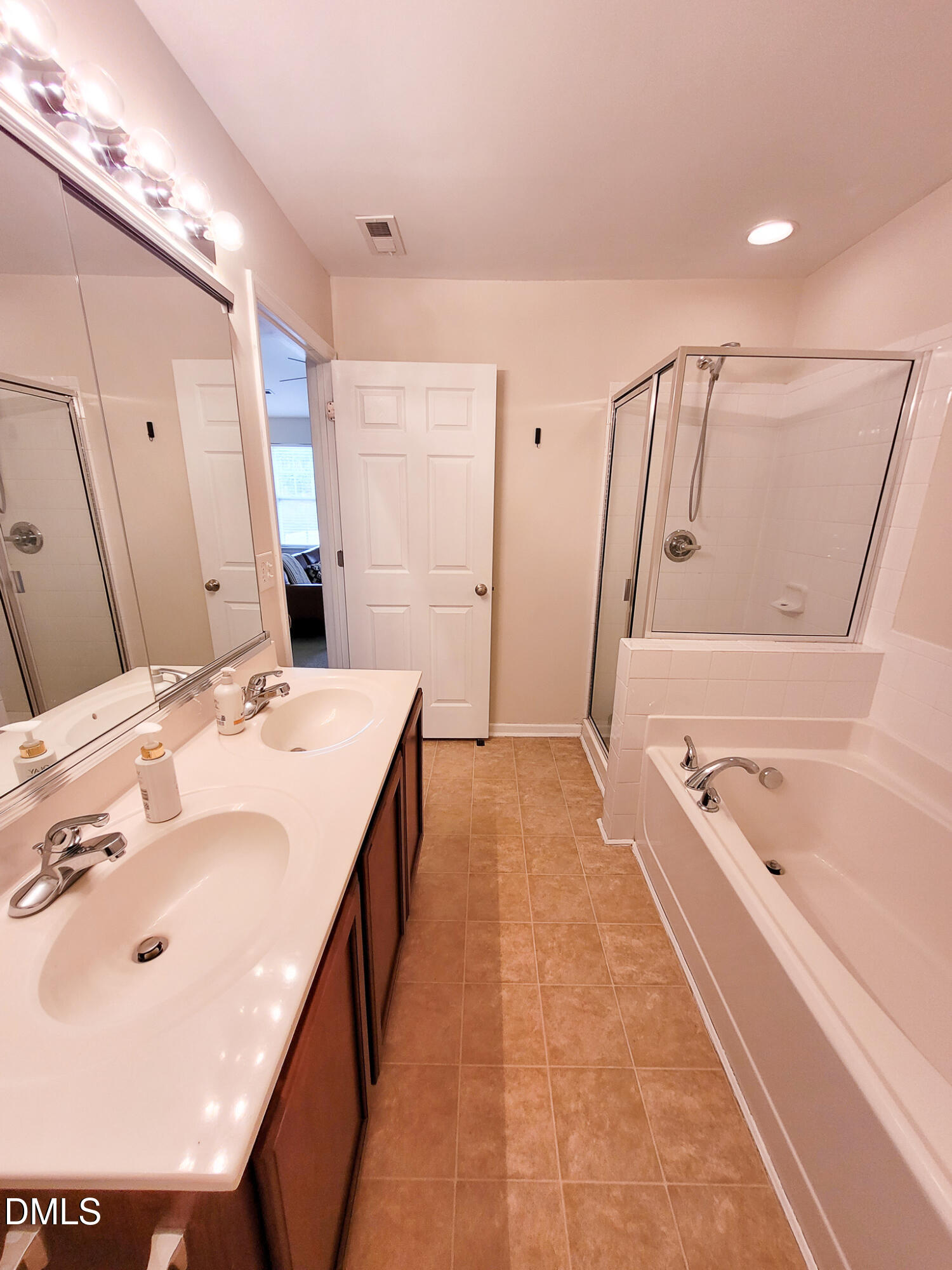 11721 Coppergate Drive, Unit 106 Raleigh, NC 27614 - Photo 33 of 39 20220309_120912