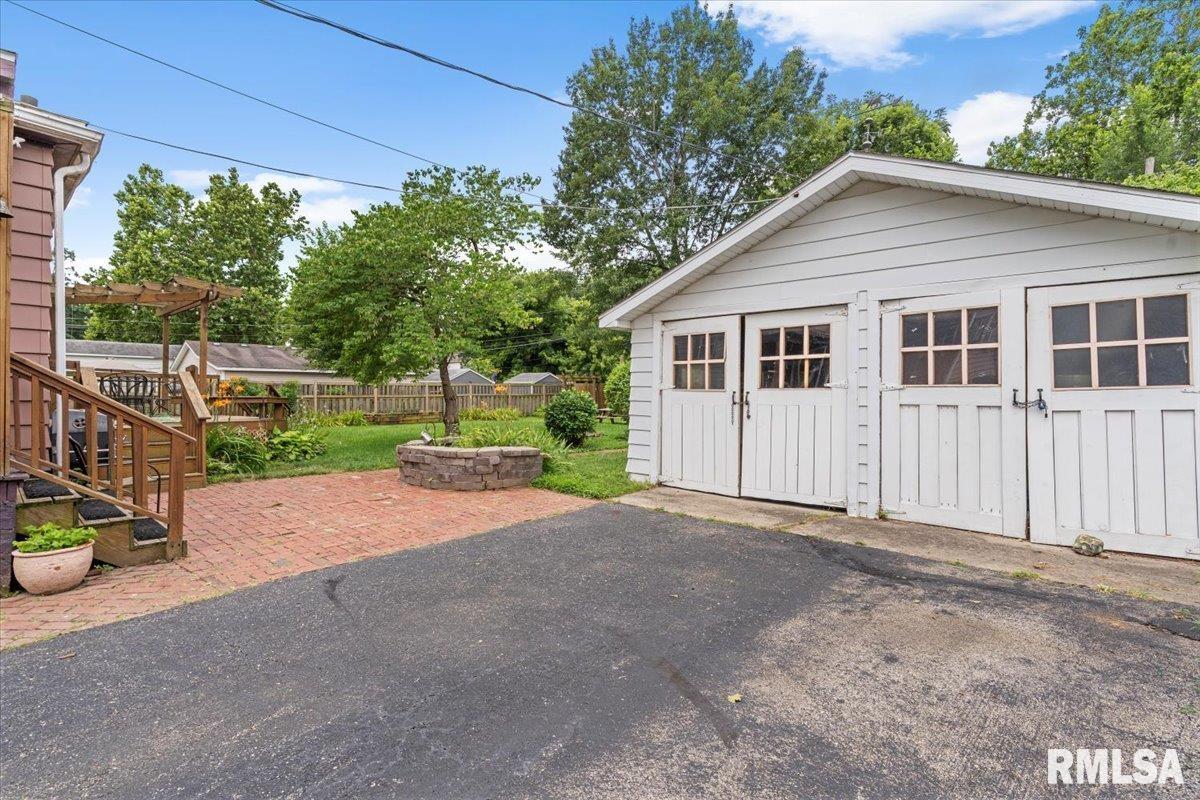 1031 Osburn Avenue Springfield, IL 62702 - Photo 28 of 31 Gallery Image 28