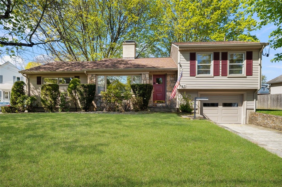 65 Randall Street Cranston, RI 02920 - Photo 2 of 50