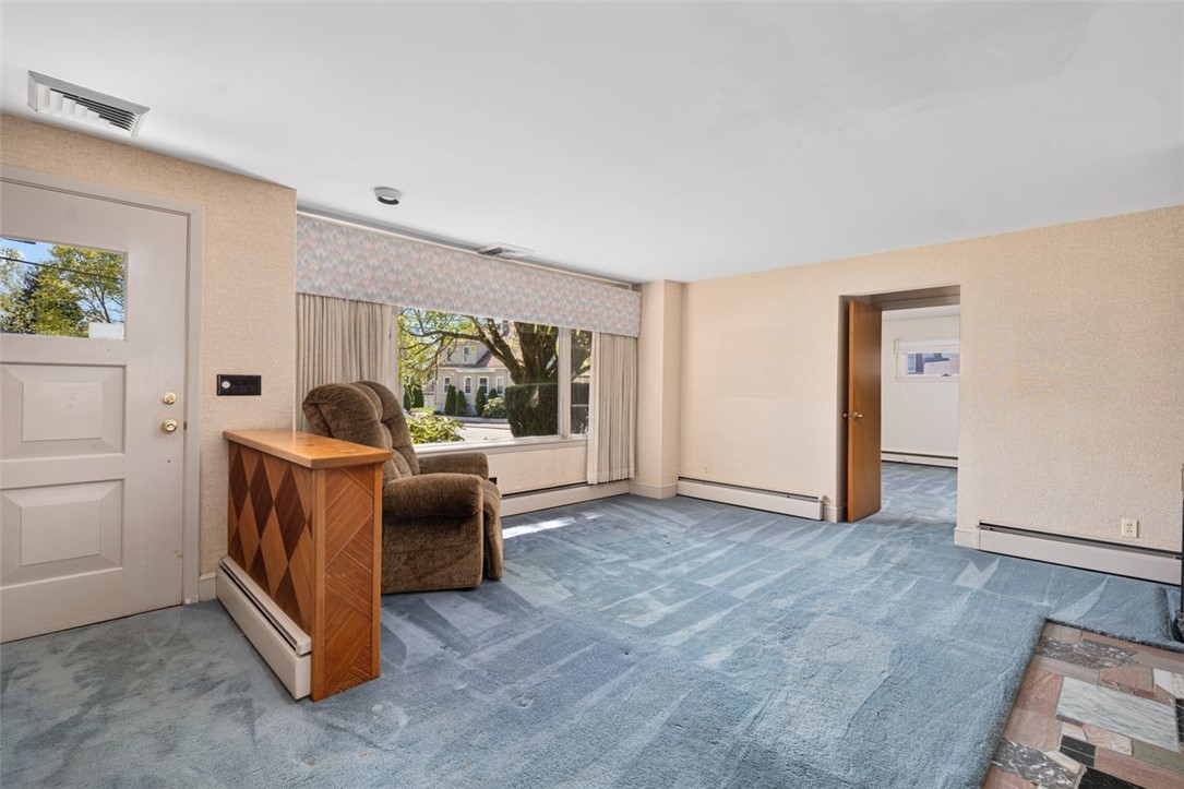 65 Randall Street Cranston, RI 02920 - Photo 6 of 50