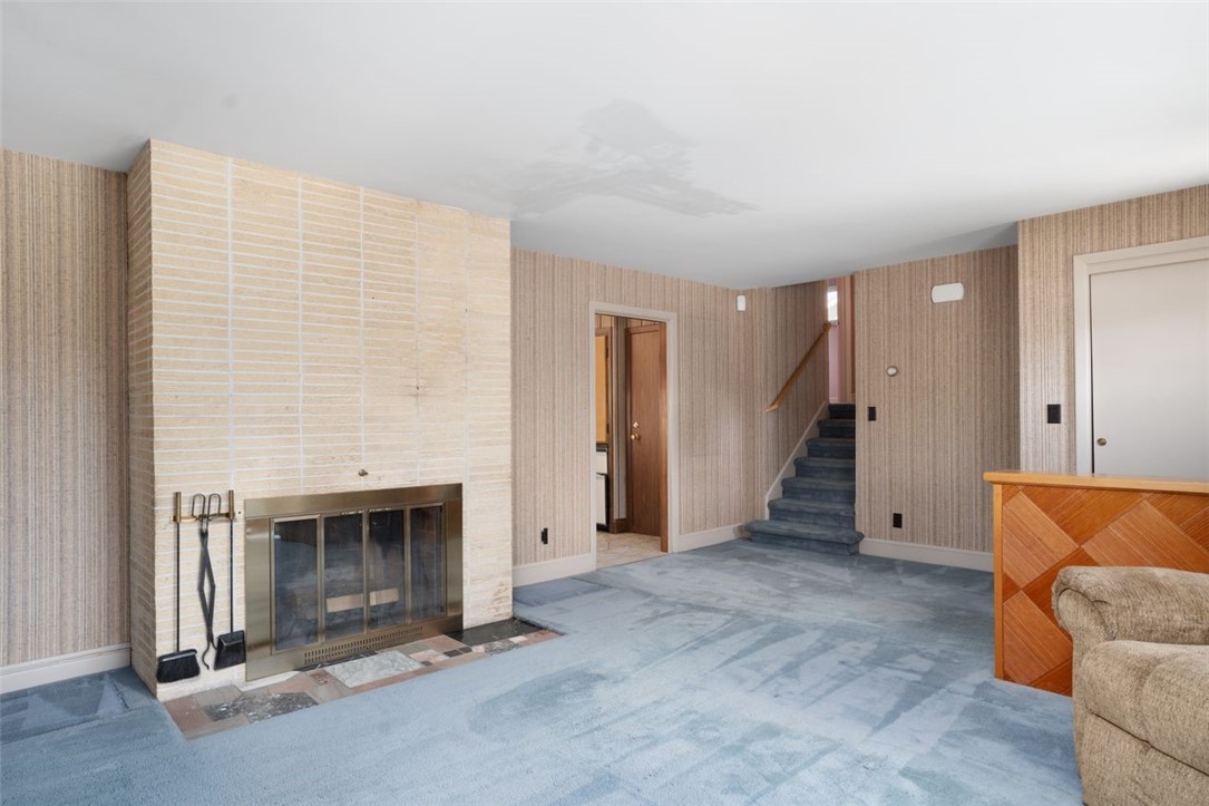 65 Randall Street Cranston, RI 02920 - Photo 9 of 50